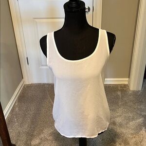 Chic White Women's Tank Top